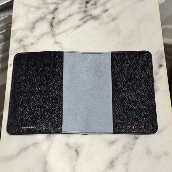 Senreve Passport Holder in Black Pebbled Italian Leather – Made in Italy - Picture 2 of 7